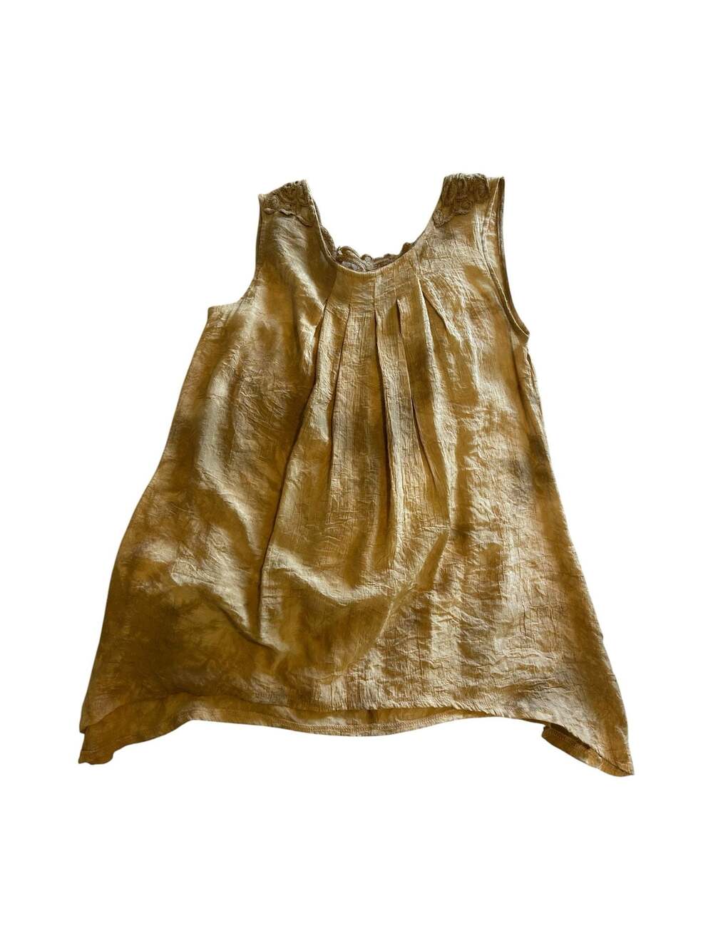 Art Class Gold Crinkled Sleeveless Tunic Top with Lace Neckline